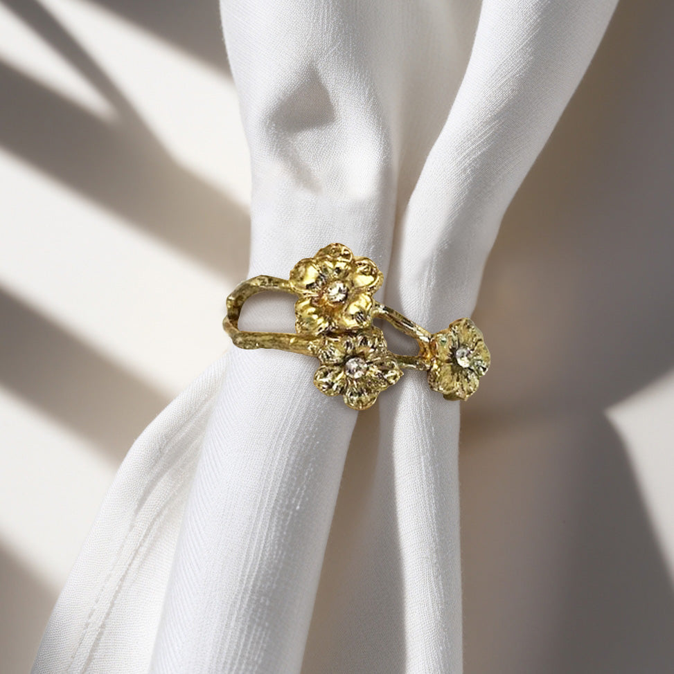 Napkin Rings in Gold Flower Design - Set of 4