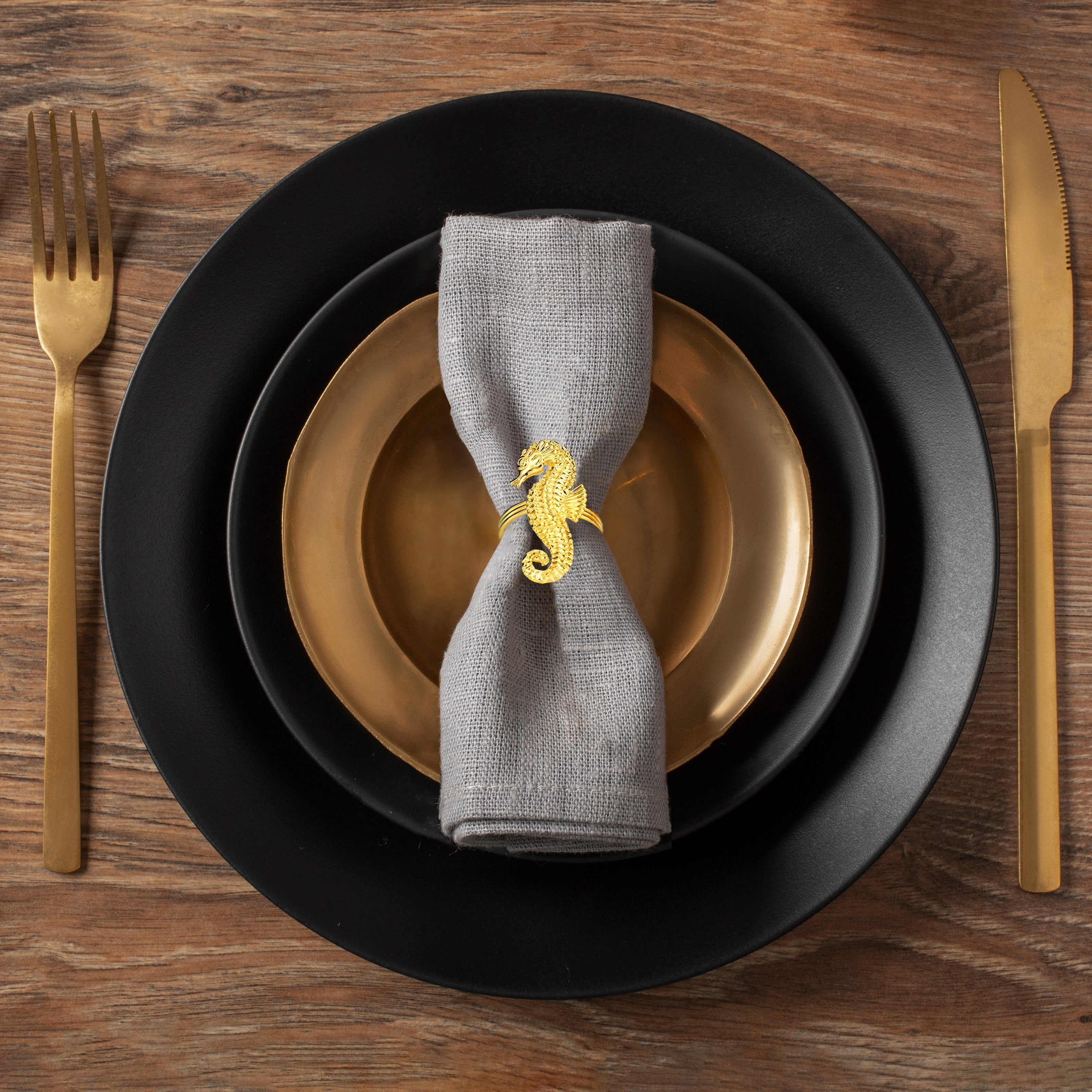 Ocean Majesty – Napkin Rings in Gold Sea Horse Design, Luxurious Decorative Dining Table Accent