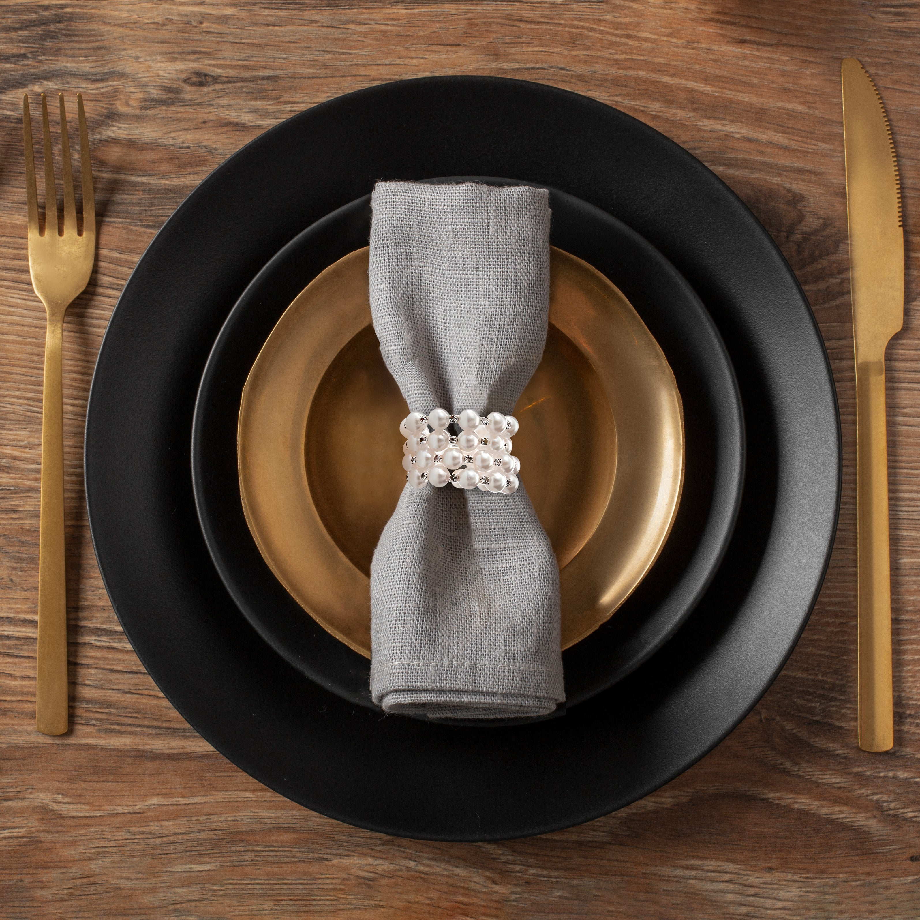 Pearl Majesty – Napkin Rings in Silver Pearl Crystal Design, Luxurious Decorative Dining Table Accent