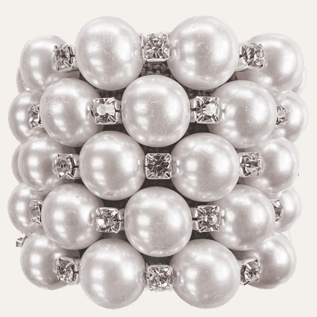 Pearl Majesty – Napkin Rings in Silver Pearl Crystal Design, Luxurious Decorative Dining Table Accent