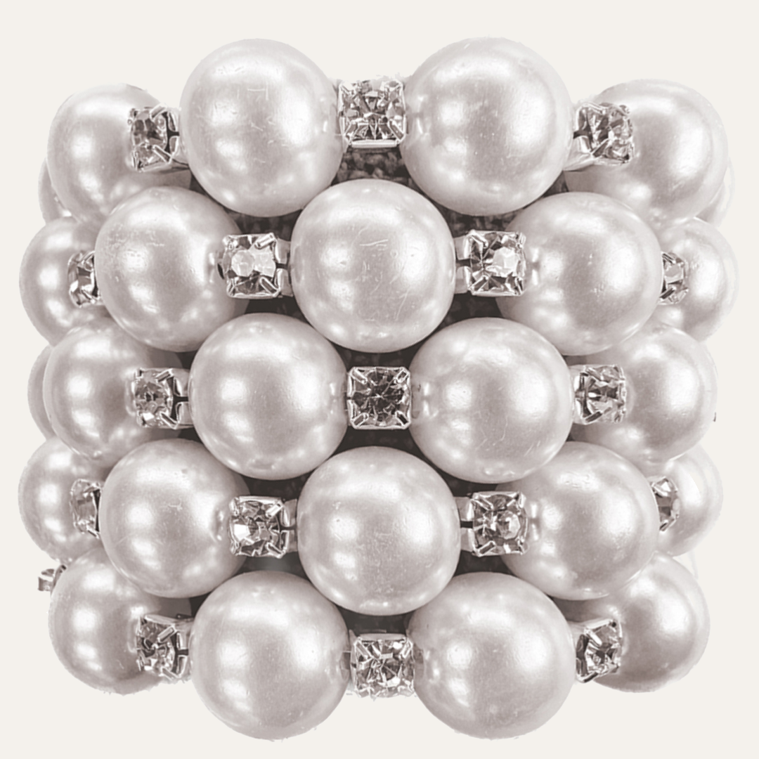 Pearl Majesty – Napkin Rings in Silver Pearl Crystal Design, Luxurious Decorative Dining Table Accent