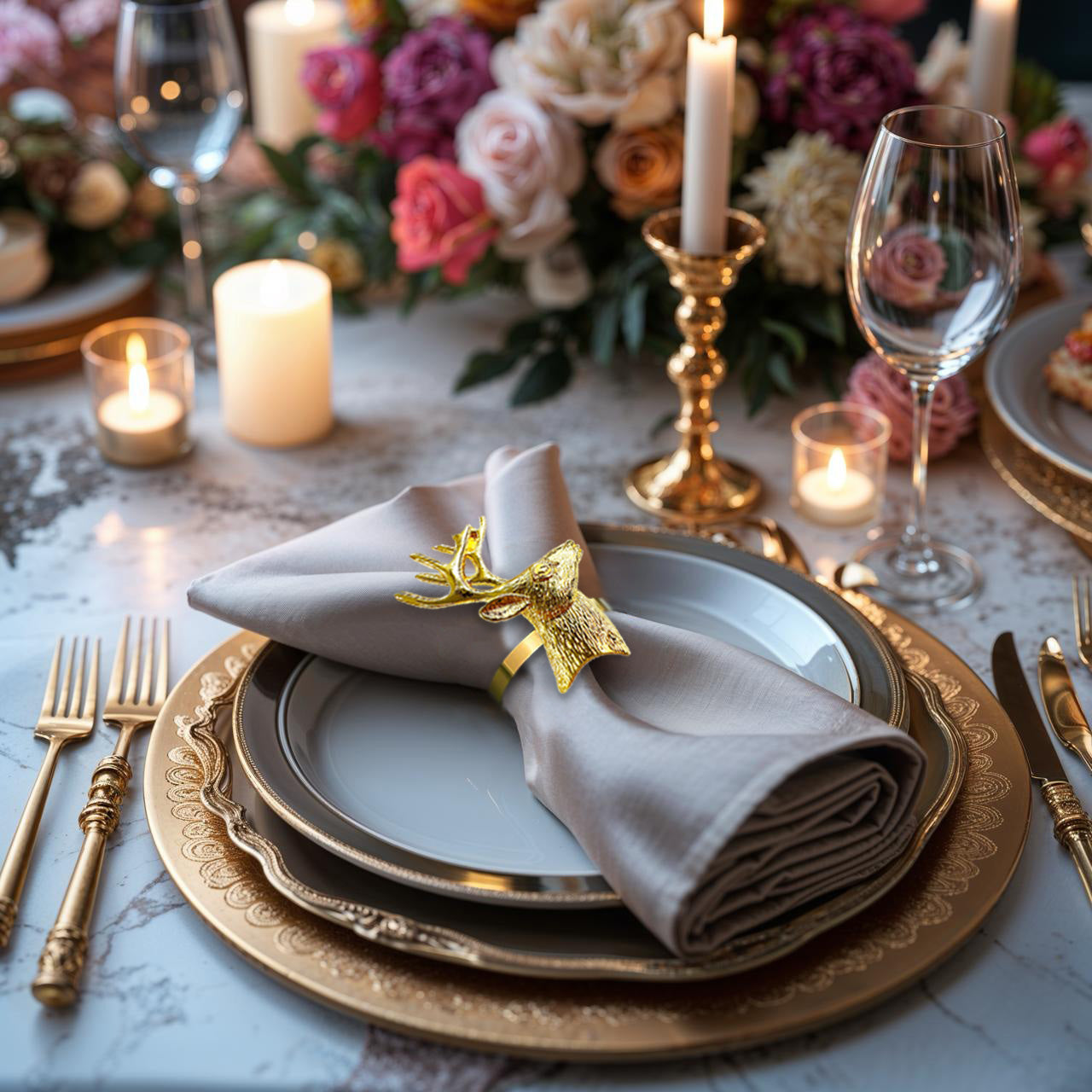 Festive Charm – Napkin Rings in Gold Reindeer Design, Artistic Decorative Dining Table Décor
